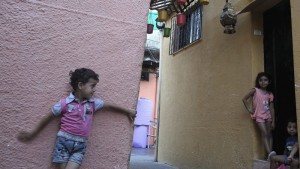 2015-06-21 04:48:18 epa04813477 Palestinian children play in the street during the Muslim holy month of Ramadan, in Gaza City, the Gaza Strip, 21 June 2015. Muslims are obliged to abstain from eating, drinking, smoking and sex from dawn till dusk throughout the fasting month of Ramadan. EPA/MOHAMMED SABER