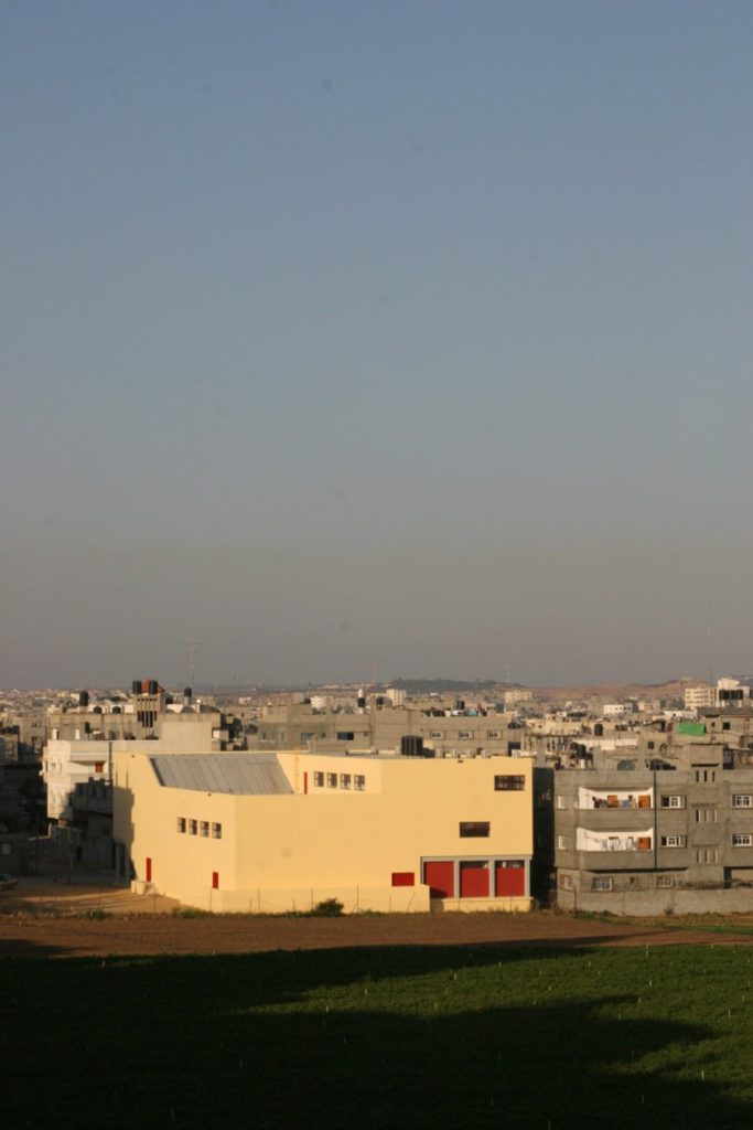 Oud-decaan: ‘Door Groningen betaalde school in Gaza is verwoest. Israël gebruikt het terrein nu als militaire basis’
