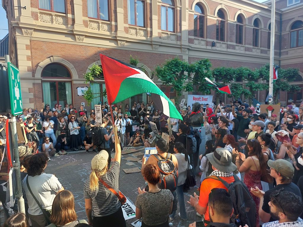 Stichting steunt studenten actie Harmonie in eis tot verbreking contacten met Israelische universiteiten